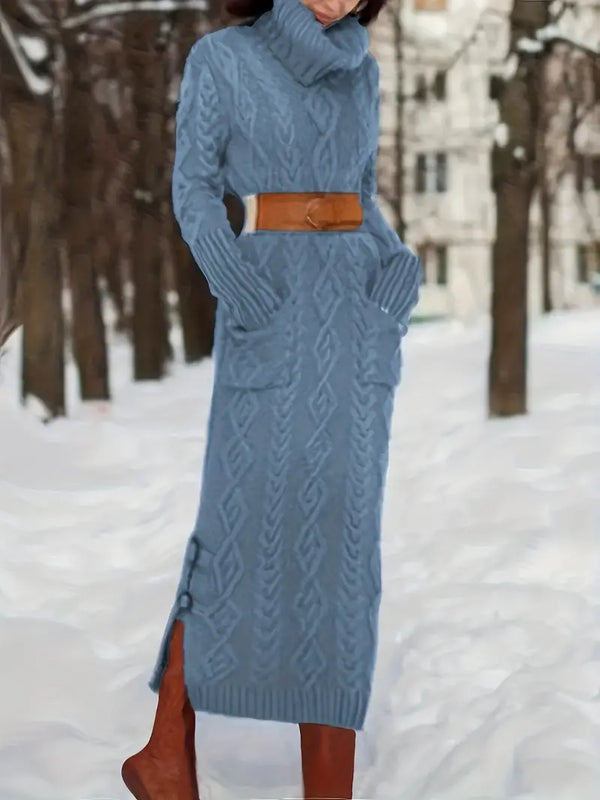 KnitLux: Elegantes Rollkragenpullover-Kleid in Zopfstrick