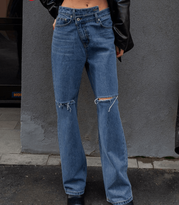 Asymmetrische Jeans mit niedriger Taille im Vintage-Stil - Amodafashion.de