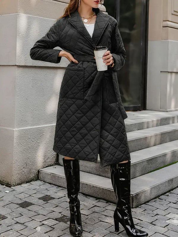 EleganceWinter Chic: Langer Mantel mit Taillengürtel