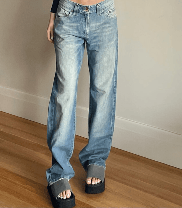 Lässige Straight-Jeans mit niedriger Taille - Amodafashion.de
