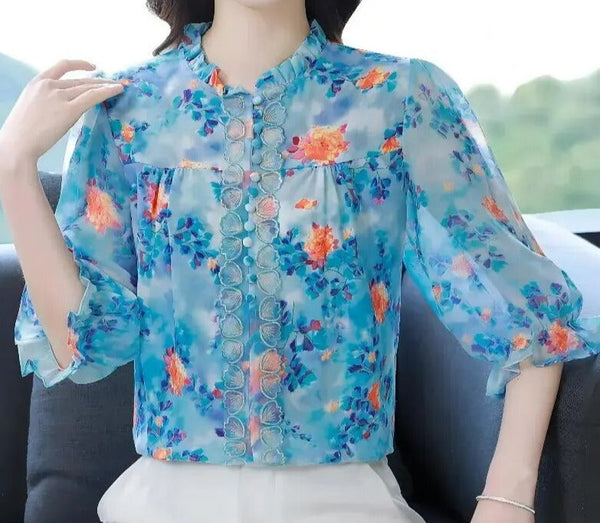Sommerschönheit - Stylische Bluse mit Blumenmuster und Puffärmel